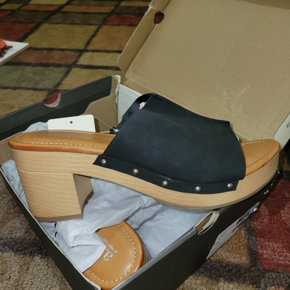 Ana Heels